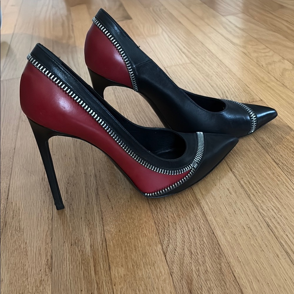 Saint Laurent zipper Black and Red pumps